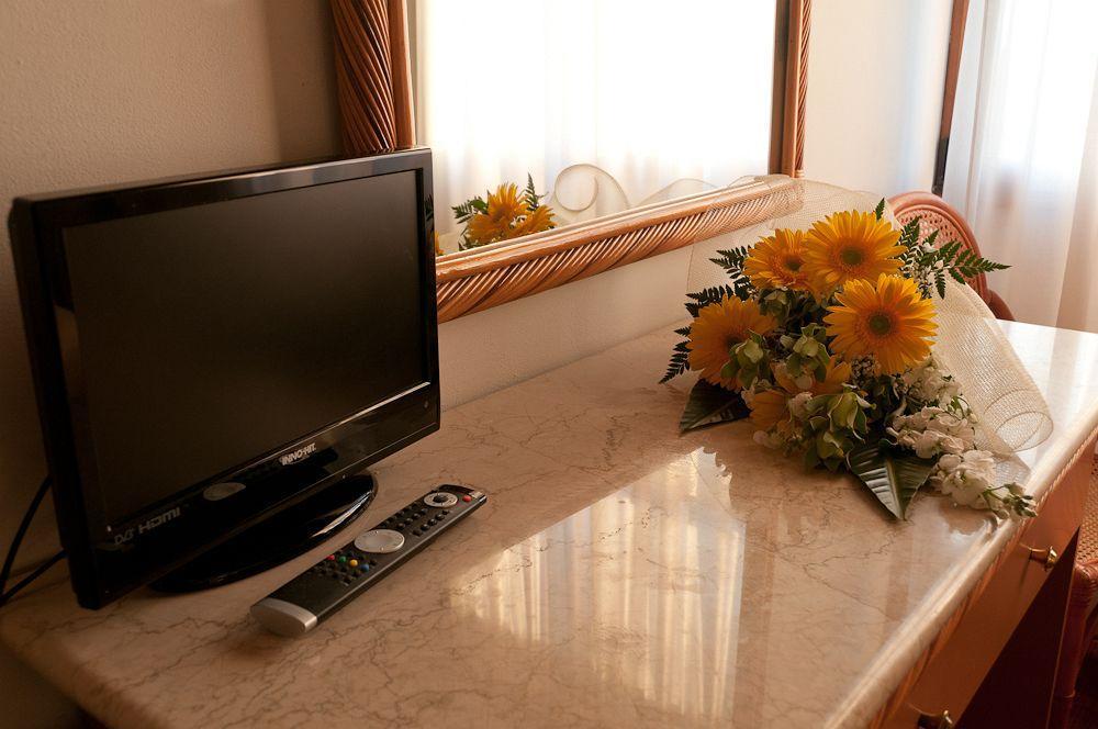 Hotel Villa Isabela SantʼAngelo Exteriör bild